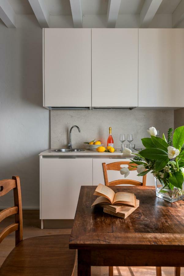 Rambaldi Apartments In Casa Nr 3 Bardolino Buitenkant foto